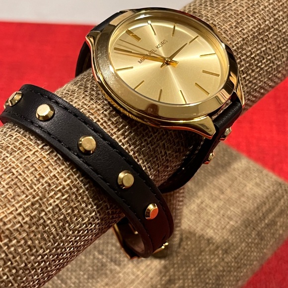 MICHAEL KORS PRE-LOVED AUTHENTIC RUNWAY GOLD STUDDED BROWN LEATHER WATCH - Picture 3 of 15